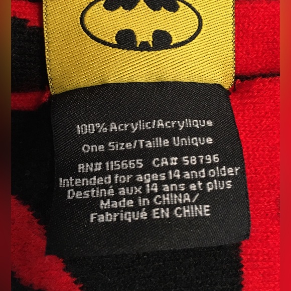 DC Comics - Harley Quinn Black And Red Knit Scarf With Fringe Detail - O/S - Picture 5 of 5